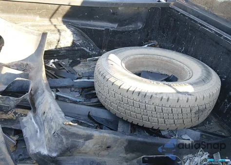 2004 GMC Sierra 2500 Slt z USA, uszkodzony, nr VIN 1GTGC23U64F255383